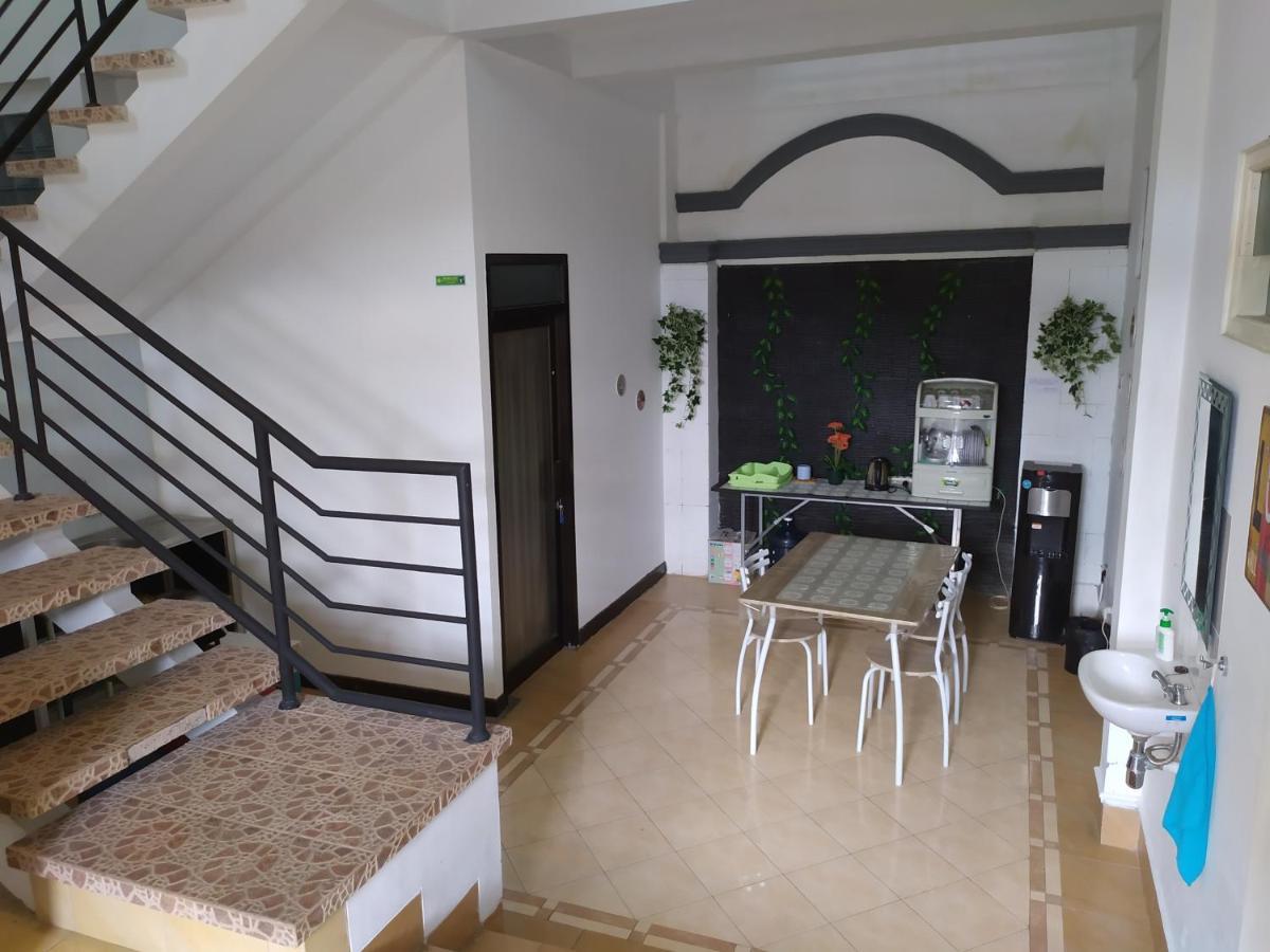 Ndalem Gorongan Guesthouse Maguwo 외부 사진